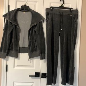 MK Ladies 2pc velour sweatsuit, size Large, dark gray